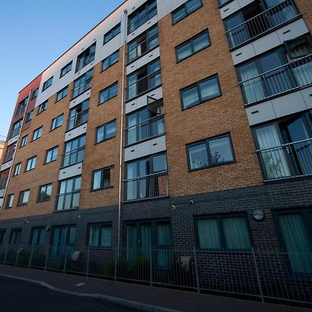 Marlin Apartments Stratford Лондон Экстерьер фото