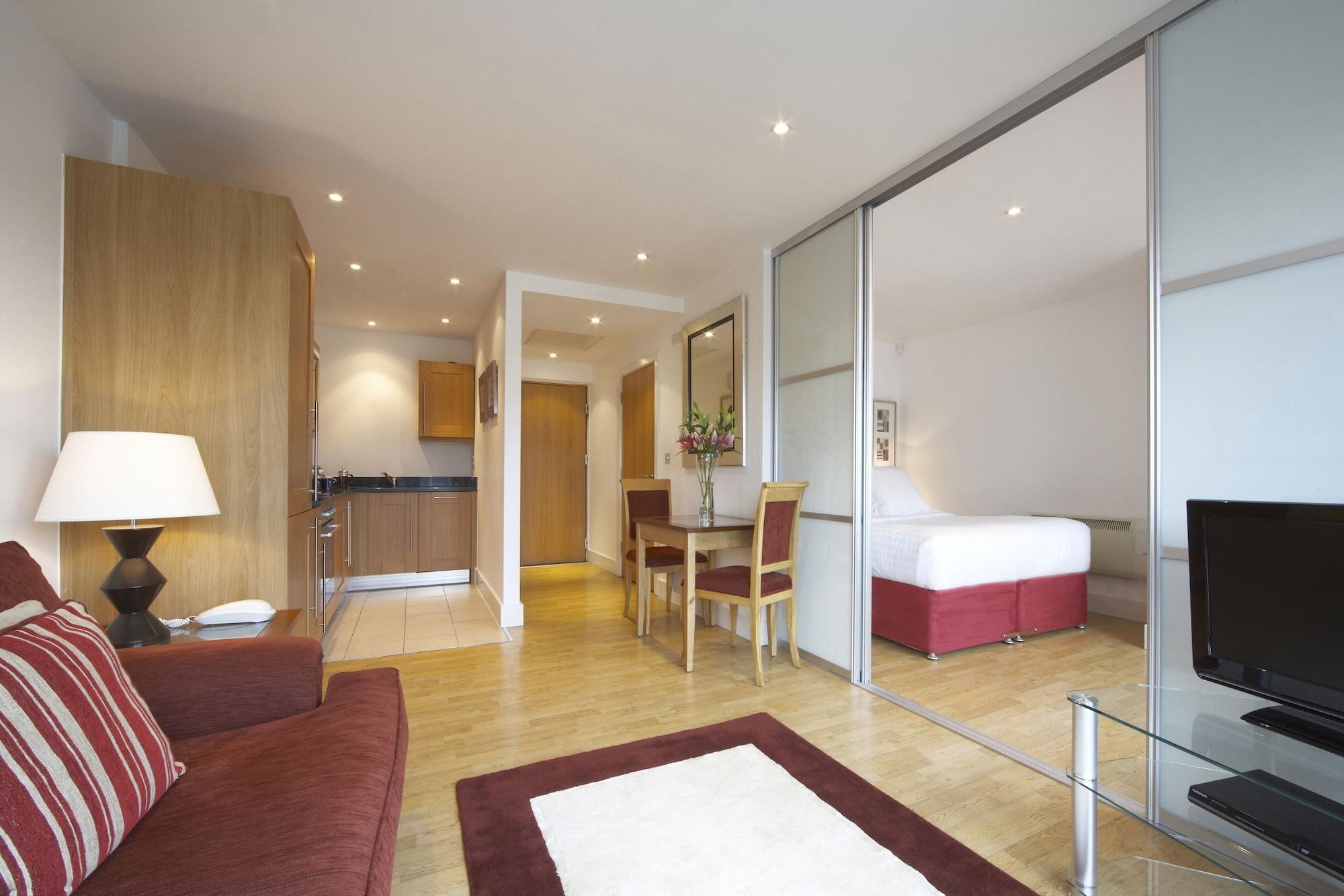Marlin Apartments Stratford Лондон Экстерьер фото