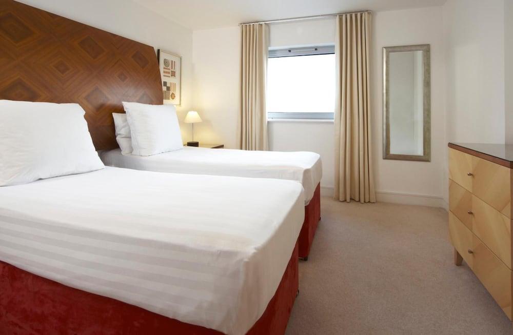 Marlin Apartments Stratford Лондон Экстерьер фото