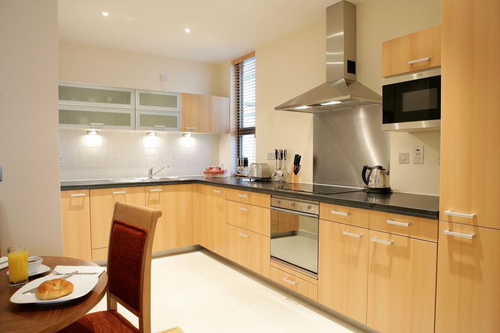Marlin Apartments Stratford Лондон Экстерьер фото