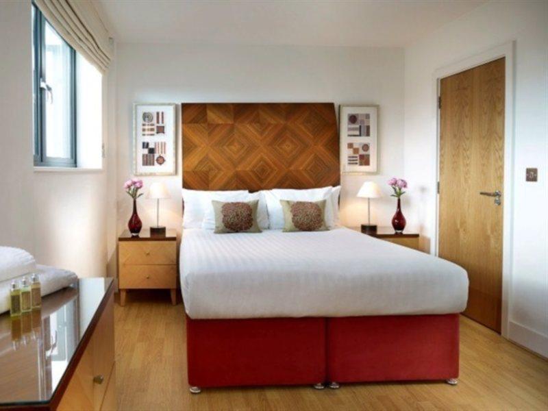 Marlin Apartments Stratford Лондон Экстерьер фото