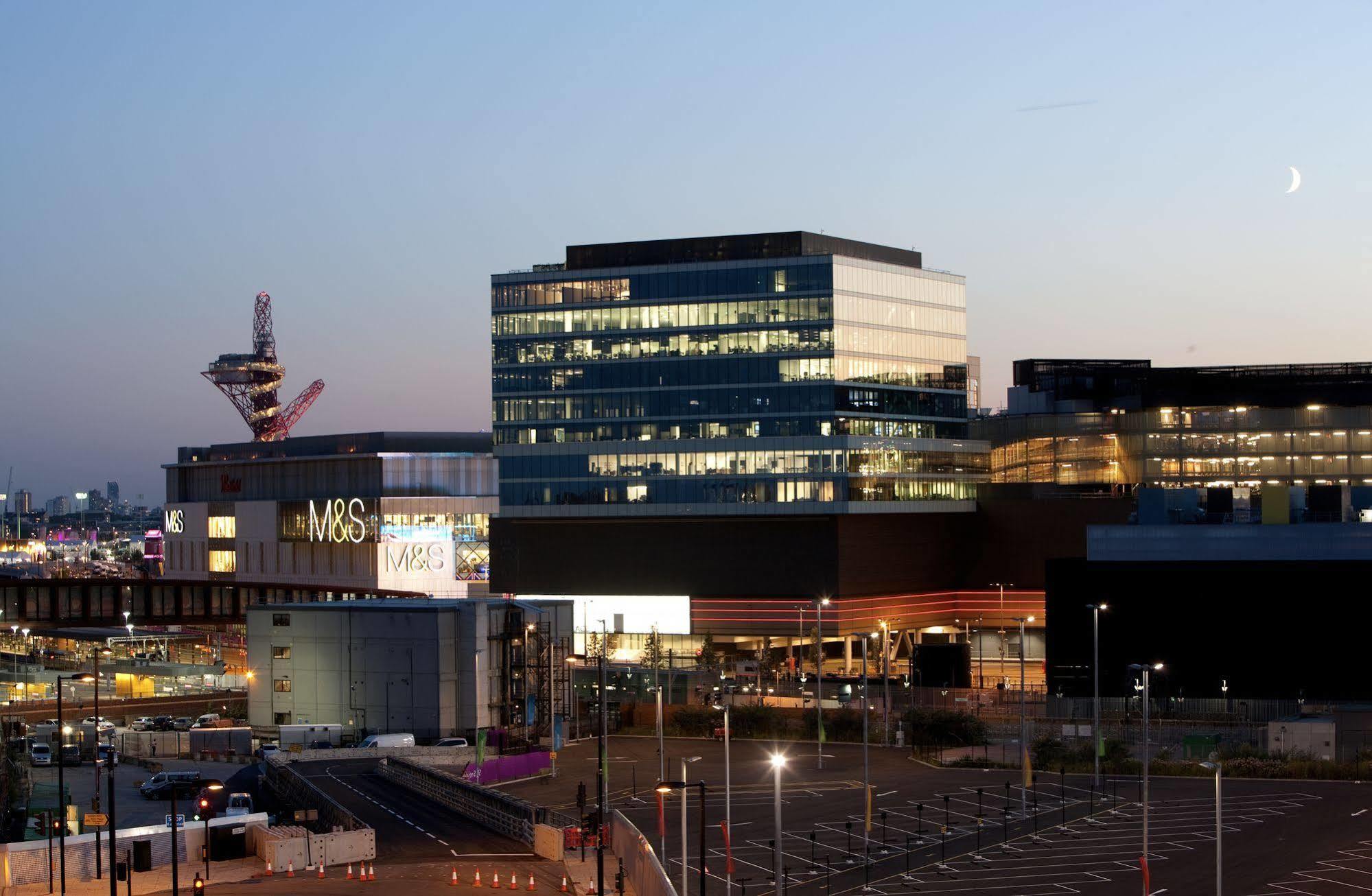 Marlin Apartments Stratford Лондон Экстерьер фото