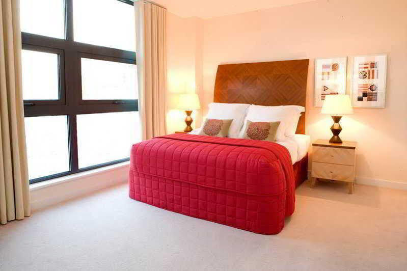 Marlin Apartments Stratford Лондон Экстерьер фото