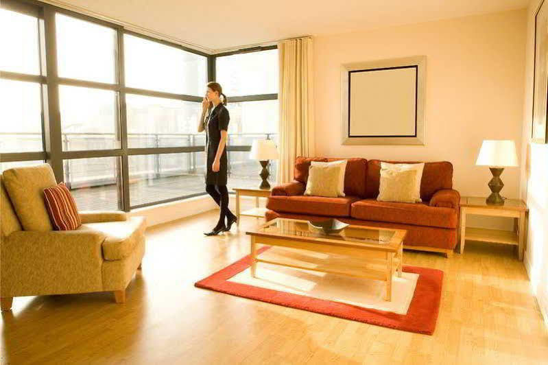 Marlin Apartments Stratford Лондон Экстерьер фото