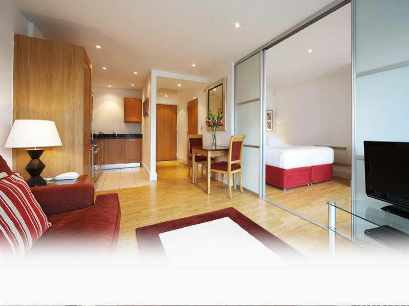 Marlin Apartments Stratford Лондон Экстерьер фото
