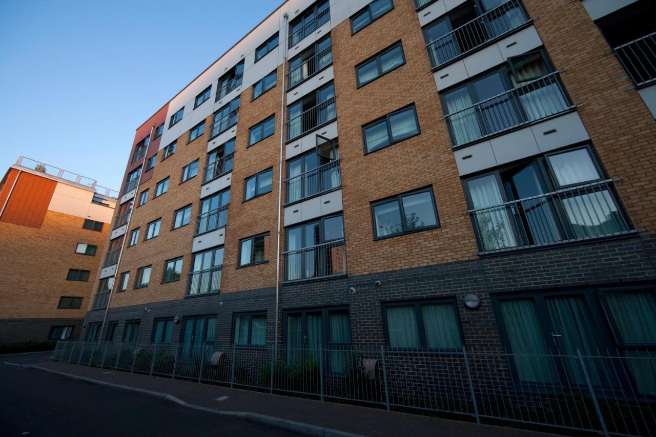 Marlin Apartments Stratford Лондон Экстерьер фото